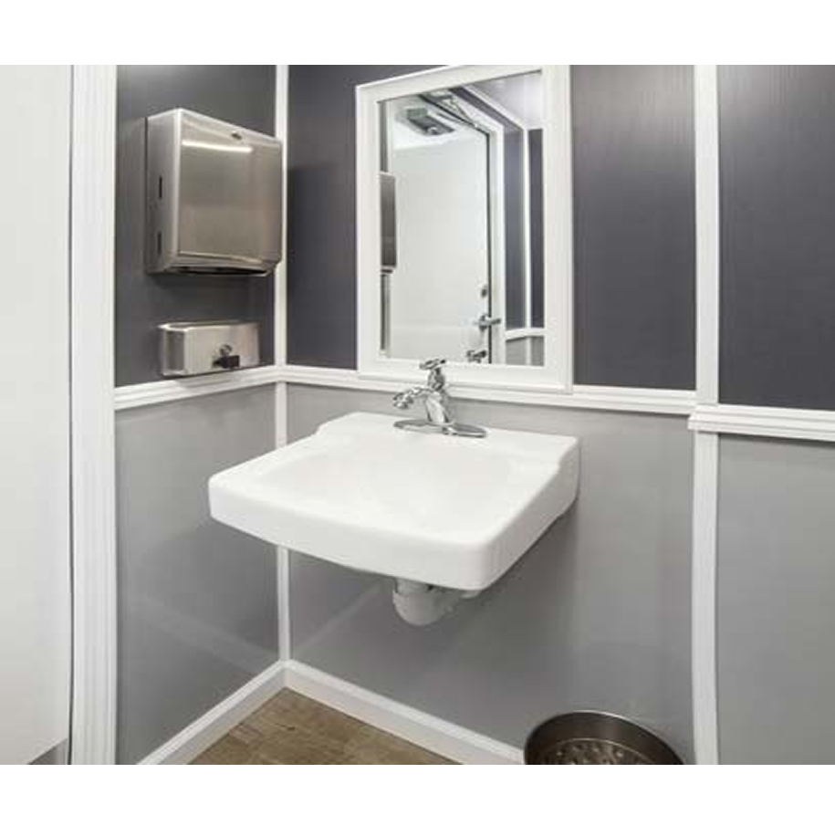 ada-restrooms-trailer-3